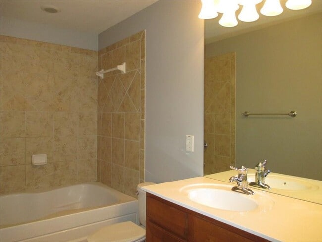 Building Photo - 2242 Limehurst Dr