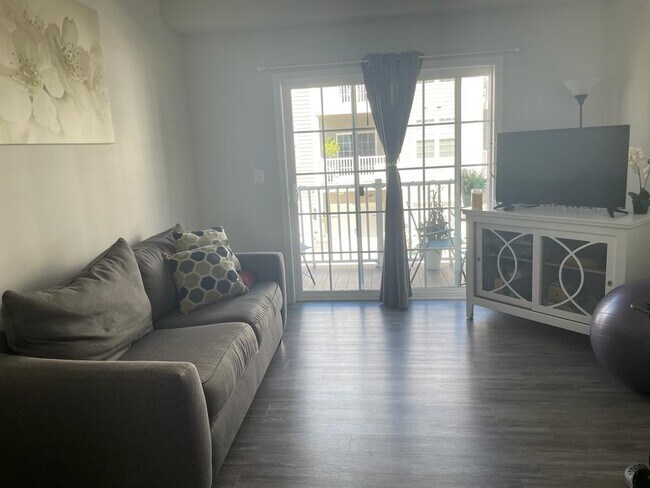 Building Photo - 8030 Wistar Glen Dr