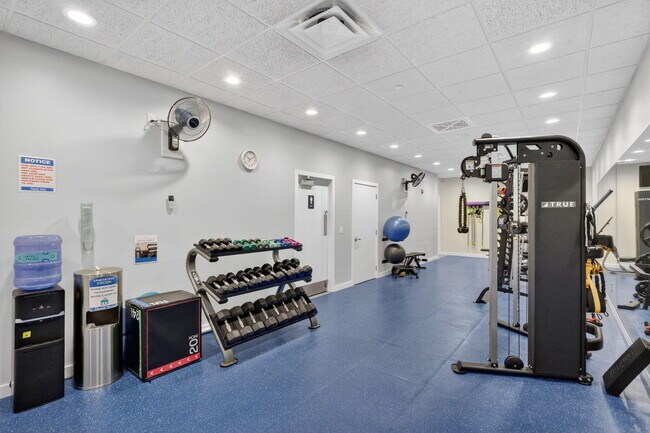 Building Photo - 9650 S Ocean Dr