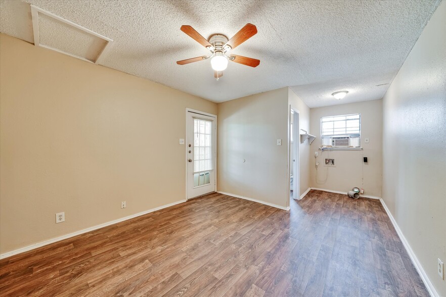 Primary Photo - 15278 Mesquite Trl