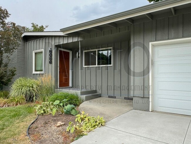 Primary Photo - Stunning & Spacious South Hill Home