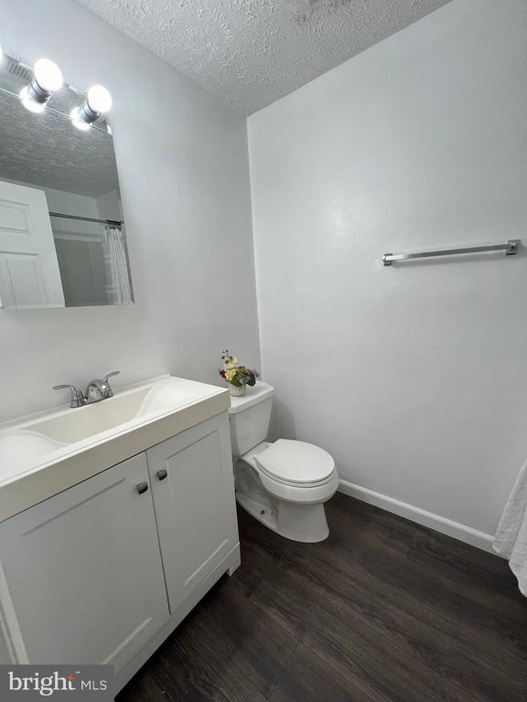 Building Photo - 12209 Peach Crest Dr