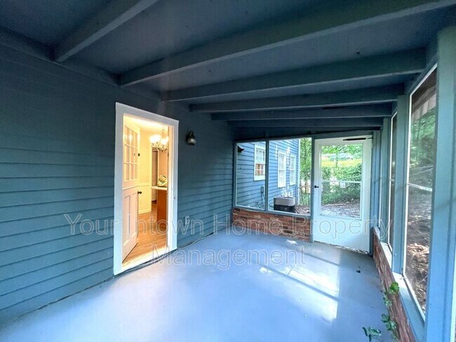 Building Photo - 2694 Shetland Dr