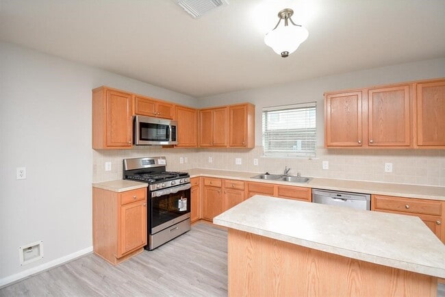 Building Photo - 2306 Ledgeway Ct