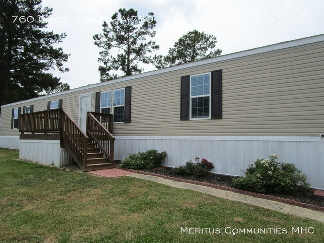 Building Photo - NO RENT UNTIL FEBRUARY!