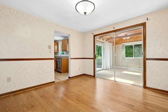 Building Photo - 11 Minuteman Way