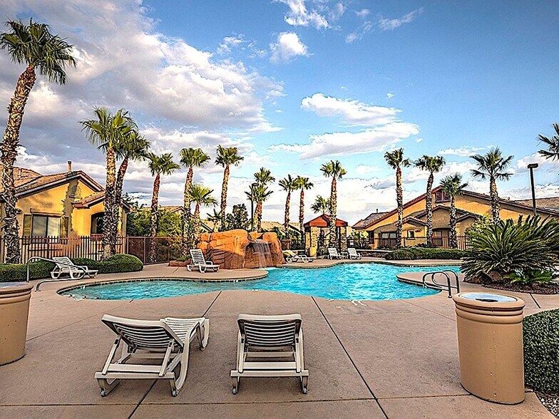 Building Photo - 8250 N Grand Canyon Dr