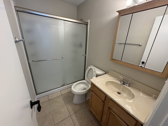 Building Photo - 6621 S La Rosa Dr