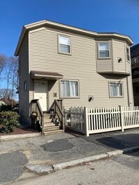 Building Photo - 74 Lakewood St
