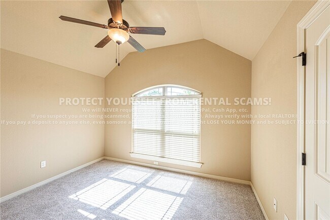 Building Photo - 2609 N Brush Creek Dr