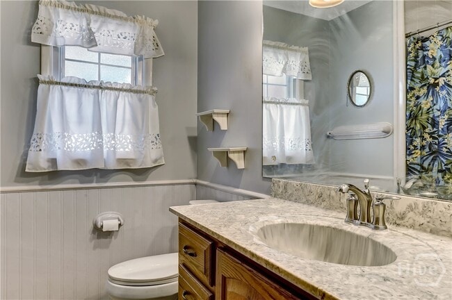 Building Photo - 4 Cottingham Dr