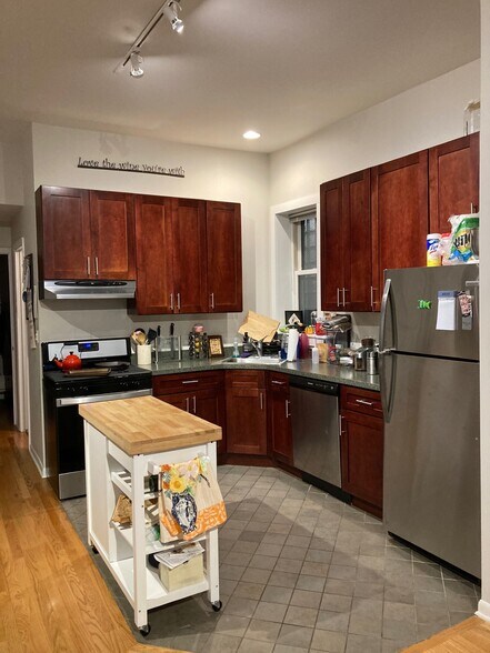 Building Photo - 1735 W Crystal St