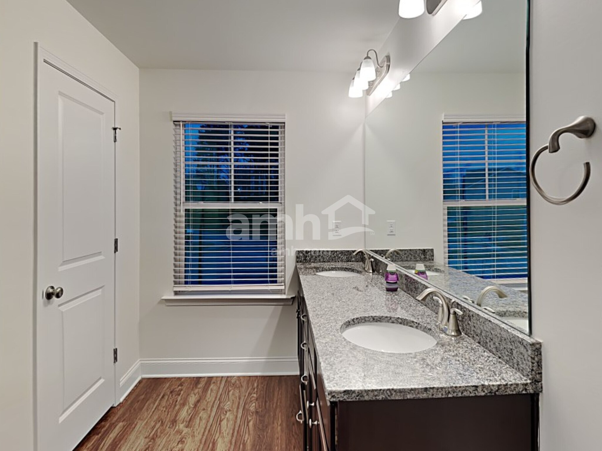 Building Photo - 2220 Brook Enclave Trail