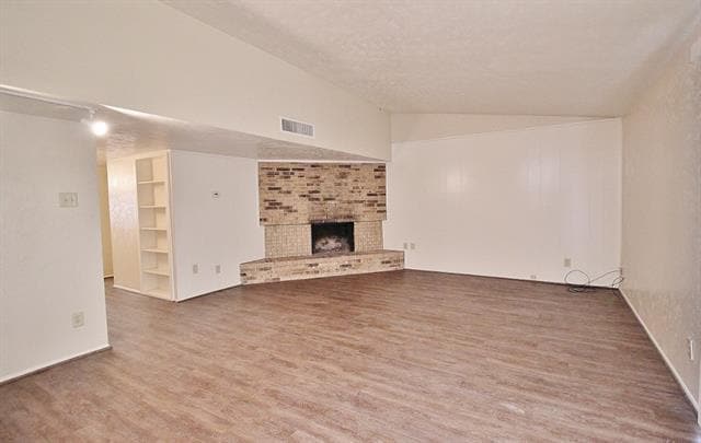 Building Photo - 2809 Santa Monica Dr