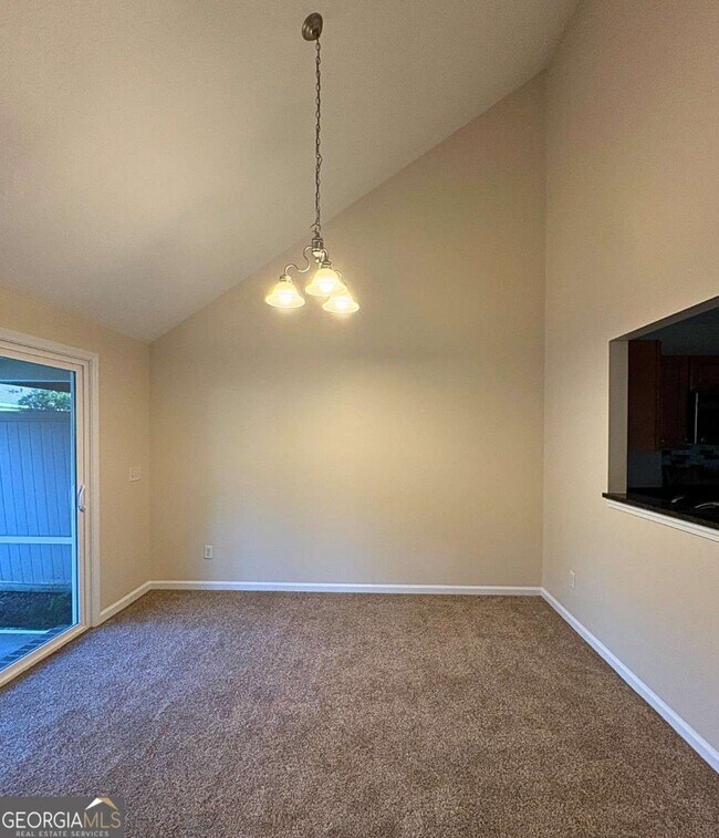 Building Photo - 303 Gary Cir