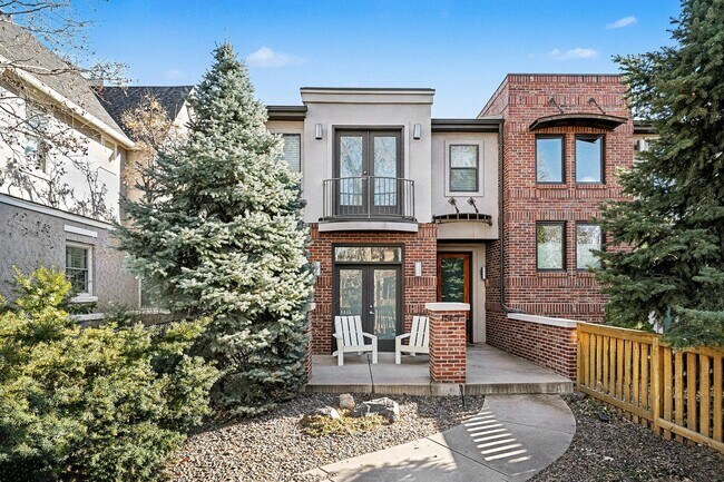 Building Photo - Gorgeous 3 bed 3.5 bath Home Available in Platt Park!