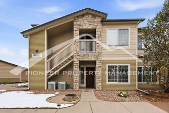 Building Photo - Spacious Condo with Washer/Dryer and Central AC