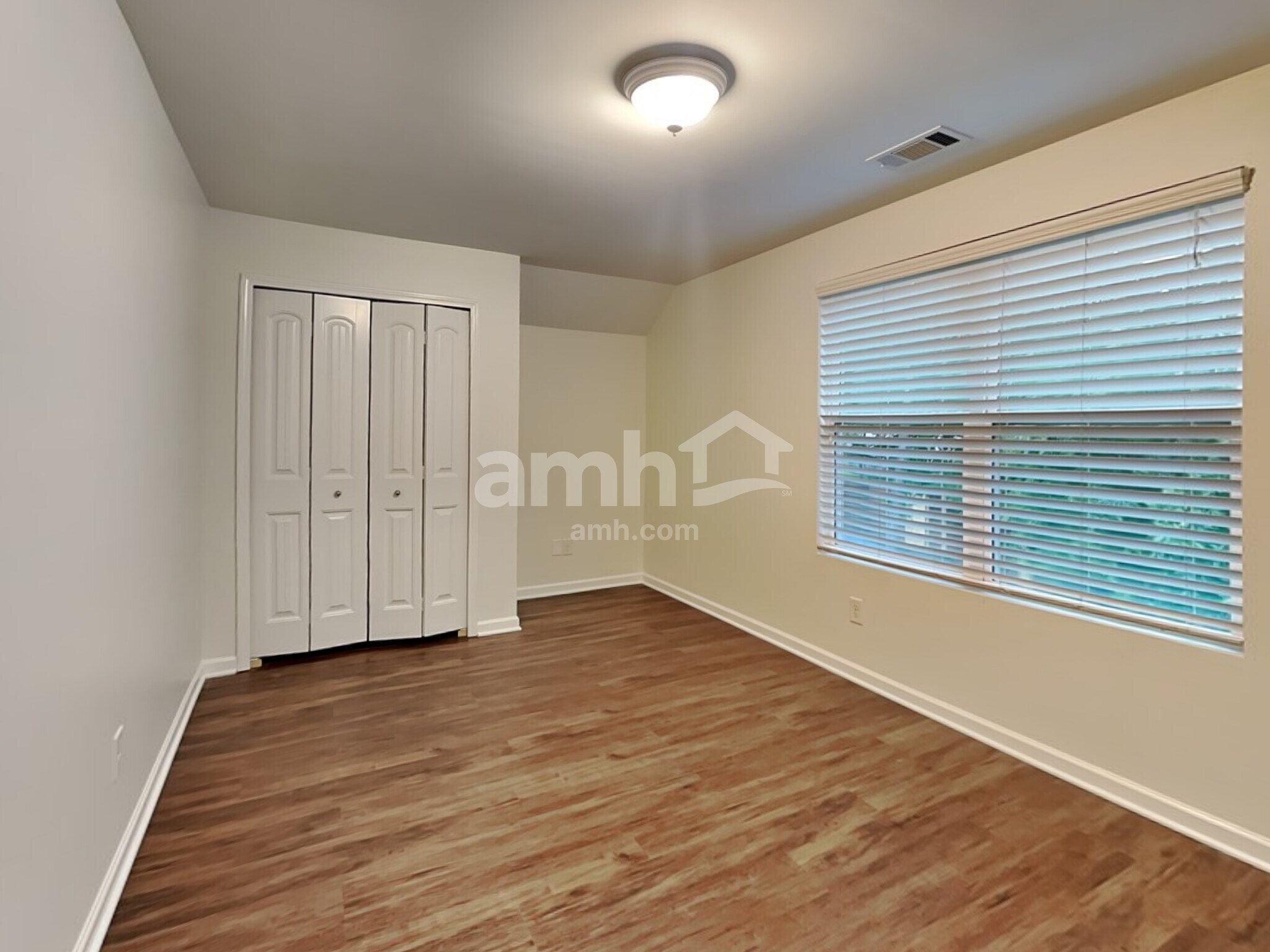 Building Photo - 4123 Oakstone Dr