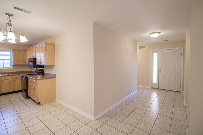 Building Photo - 1881 Field St