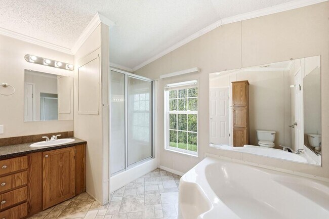 Building Photo - 267 Maddux Farm Dr