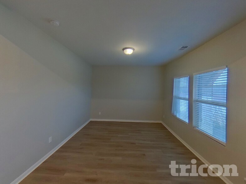 Building Photo - 345 Forage Dr