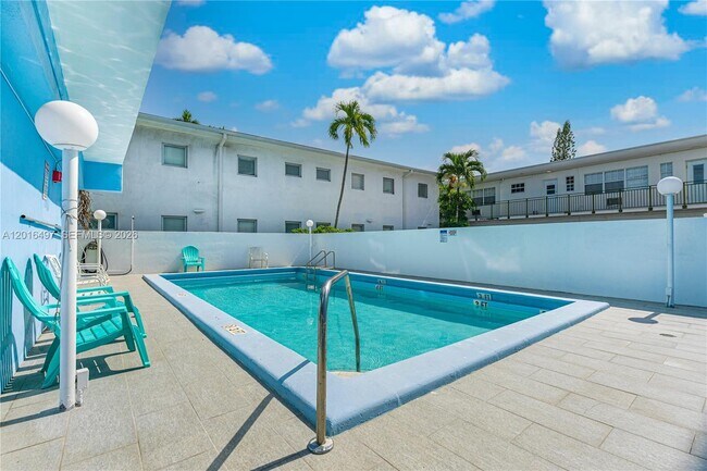 Building Photo - 8340 Harding Ave