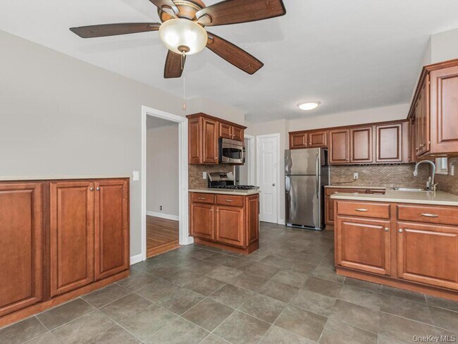 Building Photo - 45 Emerson St