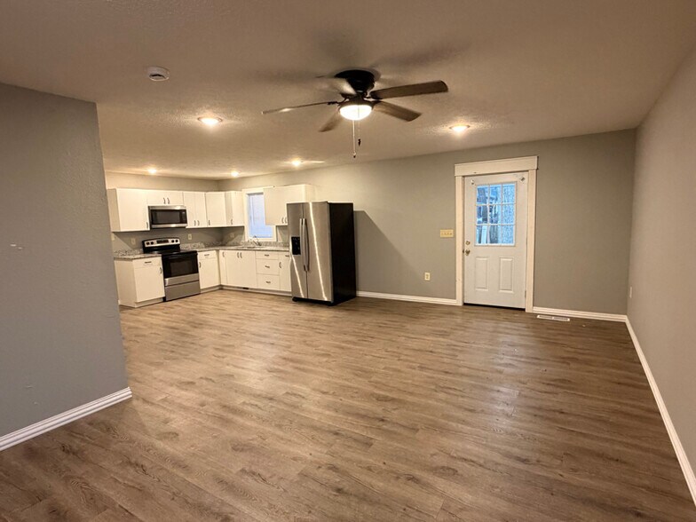 Building Photo - 1026 N 9th St