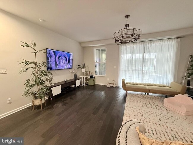 Building Photo - 22269 Sims Terrace