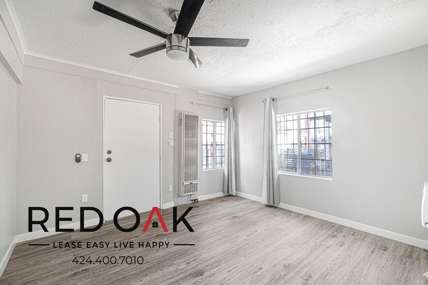 Primary Photo - 810 W 42nd Pl