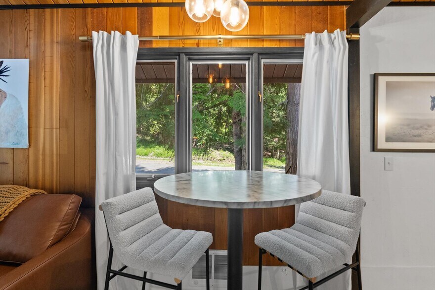 Building Photo - 42 Alder Way