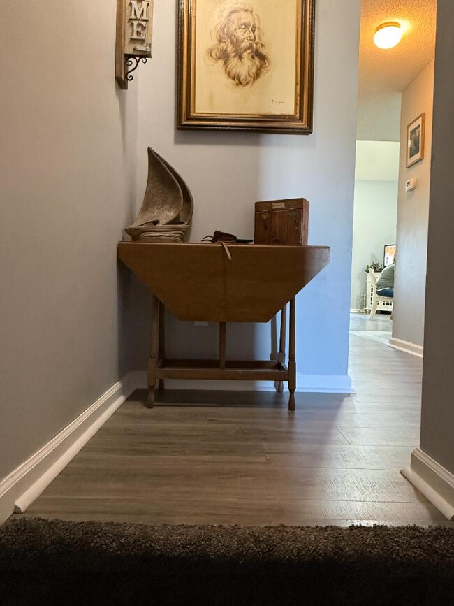 Building Photo - 1095 Plantation Dr W