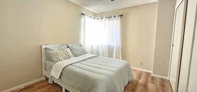 Building Photo - 946 Roosevelt St