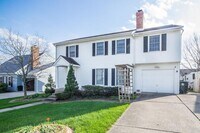 Building Photo - 736 Lori Ln