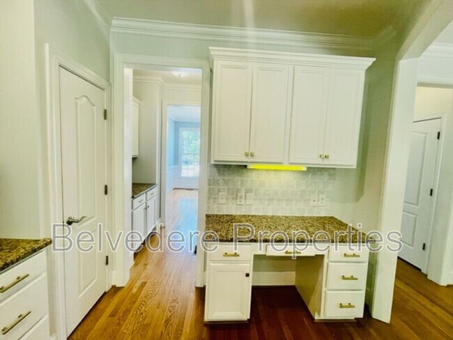 Building Photo - 4204 Peppervine Trail
