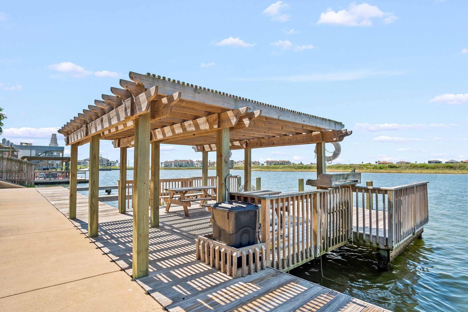 Building Photo - 15209 Leeward Dr