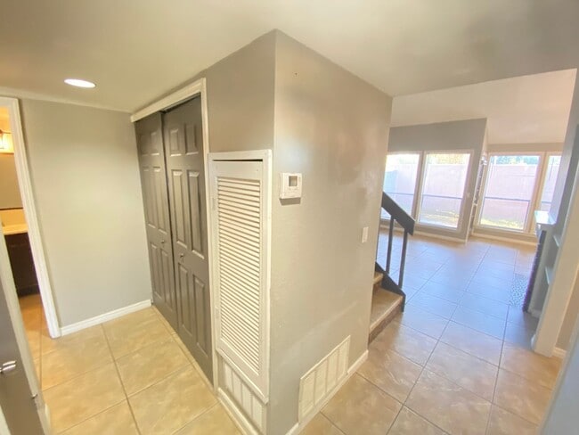 Building Photo - 650 Trinidad Ct