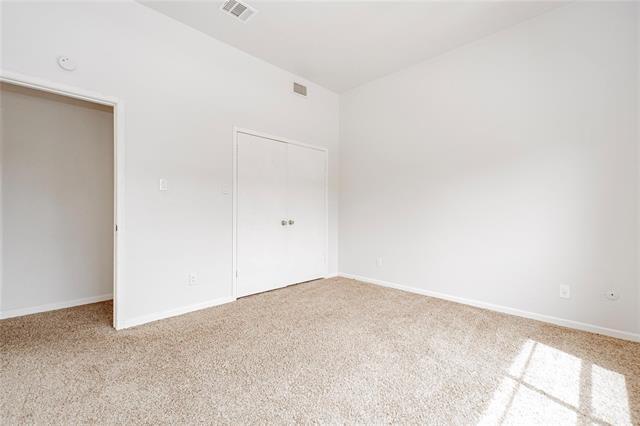 Building Photo - 10438 High Hollows Dr