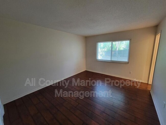 Building Photo - 446 Water Rd