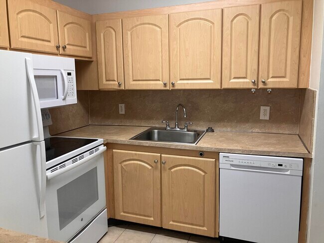 Building Photo - 259 Sheffield K