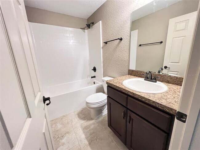 Building Photo - 3411 SW 129th Loop