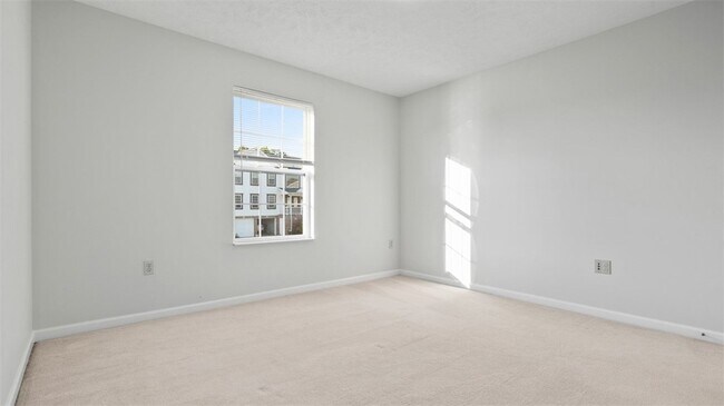 Building Photo - 602 Cassandra Dr