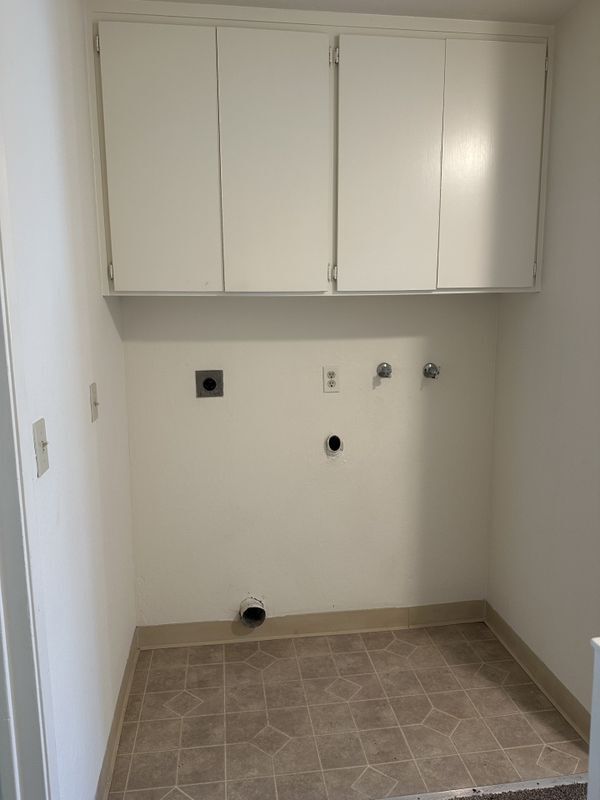 Building Photo - 101 Redding Rd