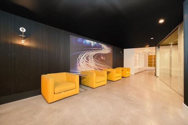 Building Photo - Luxury One Bedroom in Bushwick
