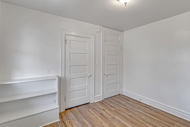 Building Photo - Renovated 4-Bedroom, 2-Bath Apartment in P...