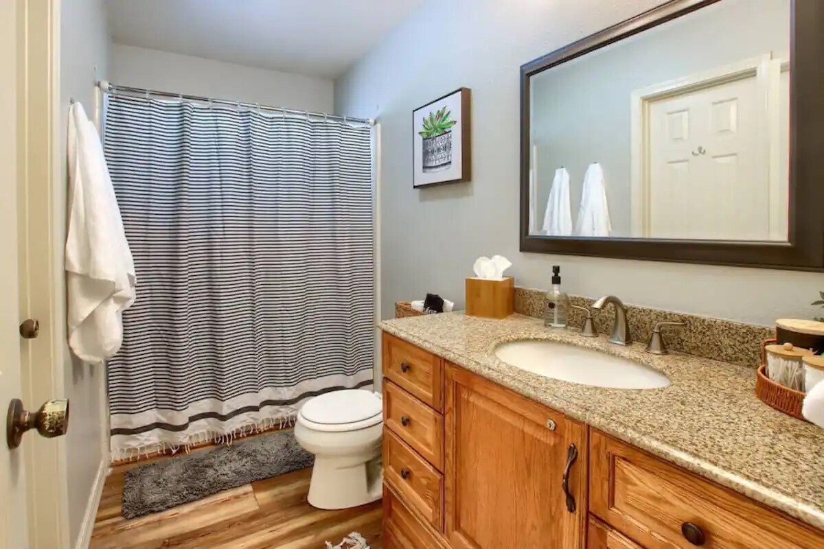 Building Photo - 2410 Coachman Rd