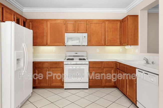 Building Photo - 6223 Avenida De Las Vistas