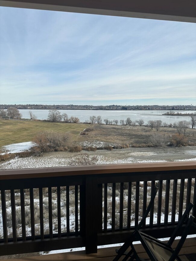 Primary Photo - Beautiful Lake Front Condo FULLY FURNISHED