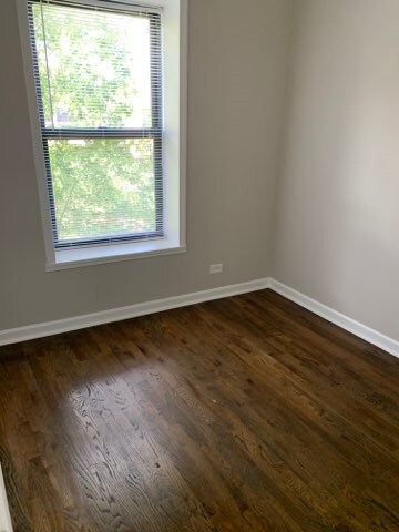 Building Photo - 1315 W Leland Ave