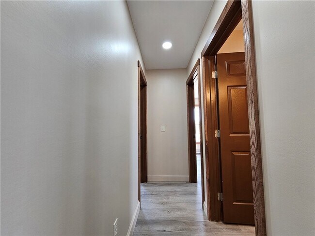 Building Photo - 2661 Rt-71
